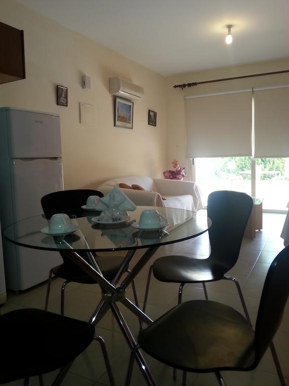 Byreva Apartments Paphos Rom bilde