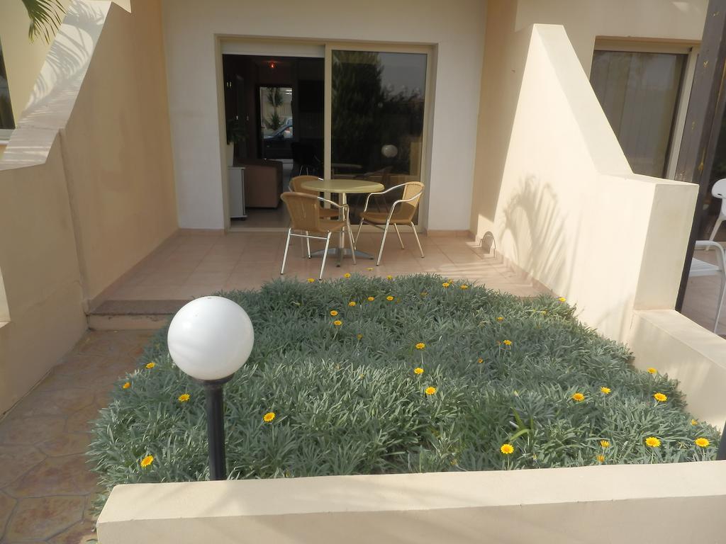 Byreva Apartments Paphos Rom bilde